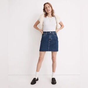 Madewell Denim High-Waist Straight Mini Skirt in Sunberry Wash - Size 25 - NWT!!